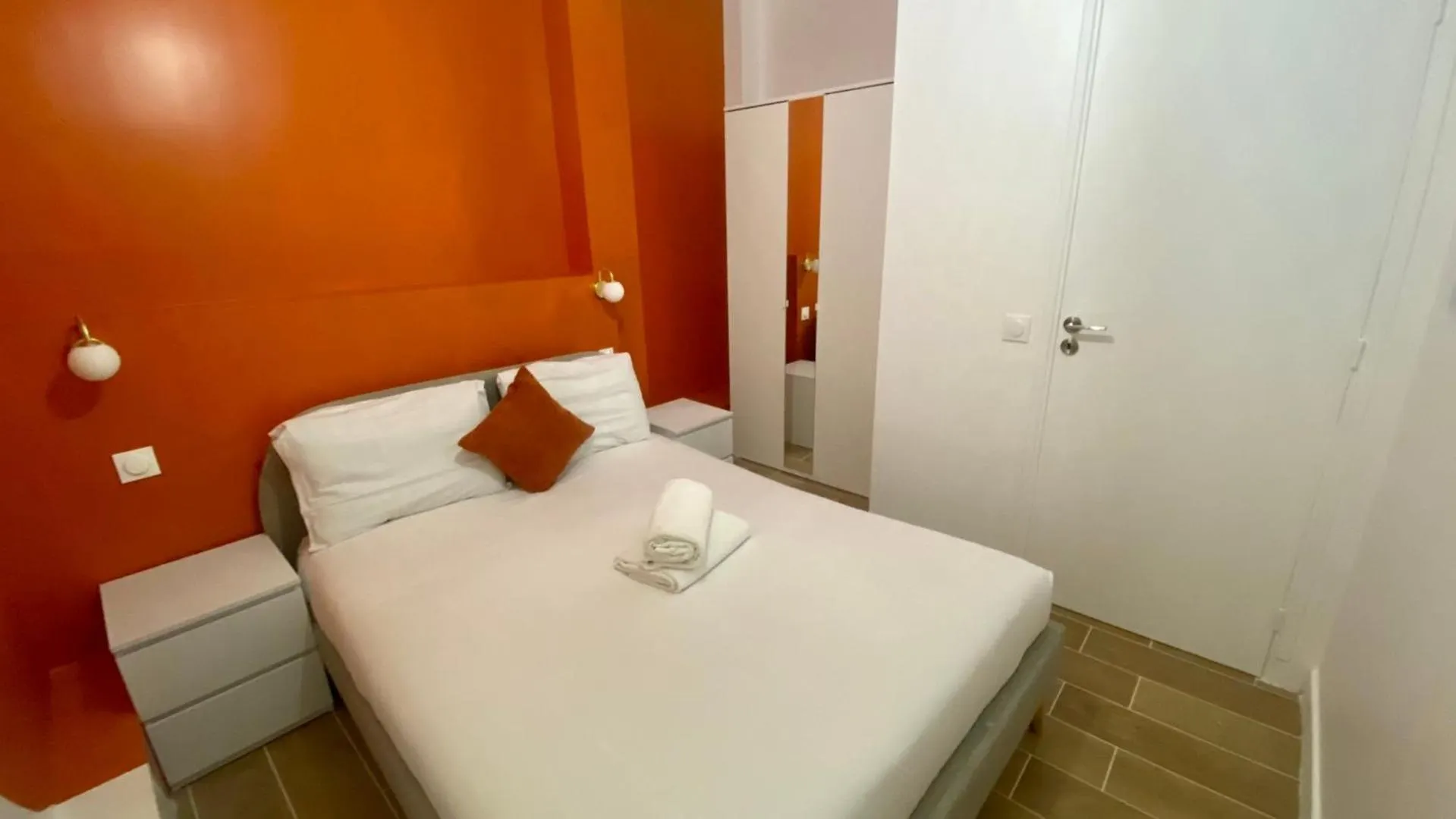 Spacious Flat Near Grands Boulevards 6P Paris